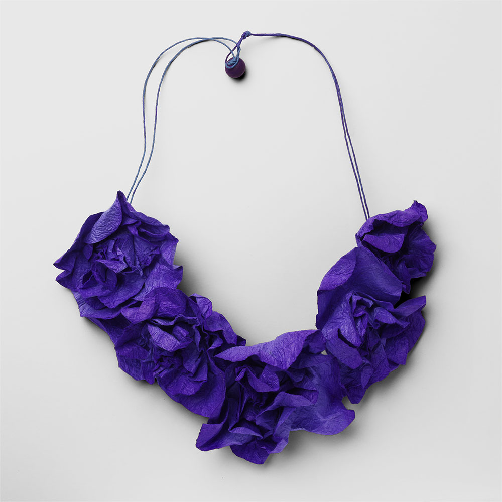 Girocollo fiori viola